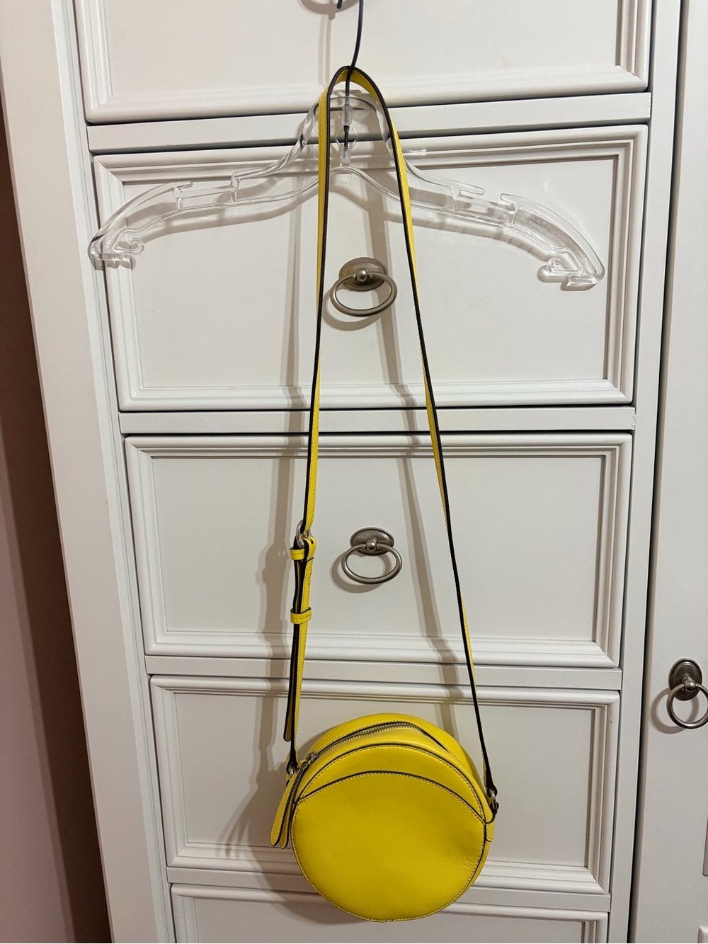 BANANA REPUBLIC yellow leather round shoulder bag